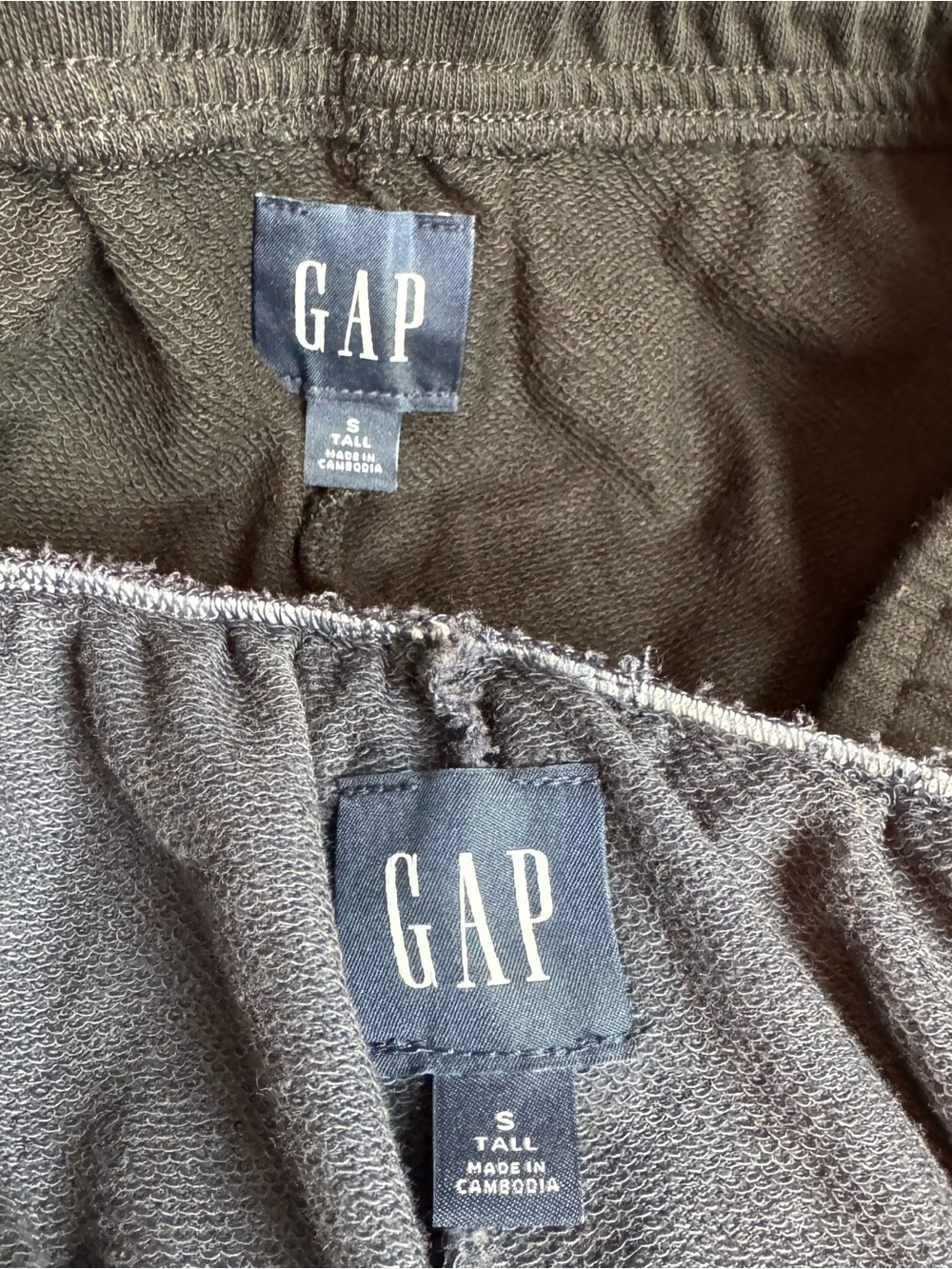 GAP 11.5" VintageSoft Terry Longline Sweat Shorts - Picture 6 of 6
